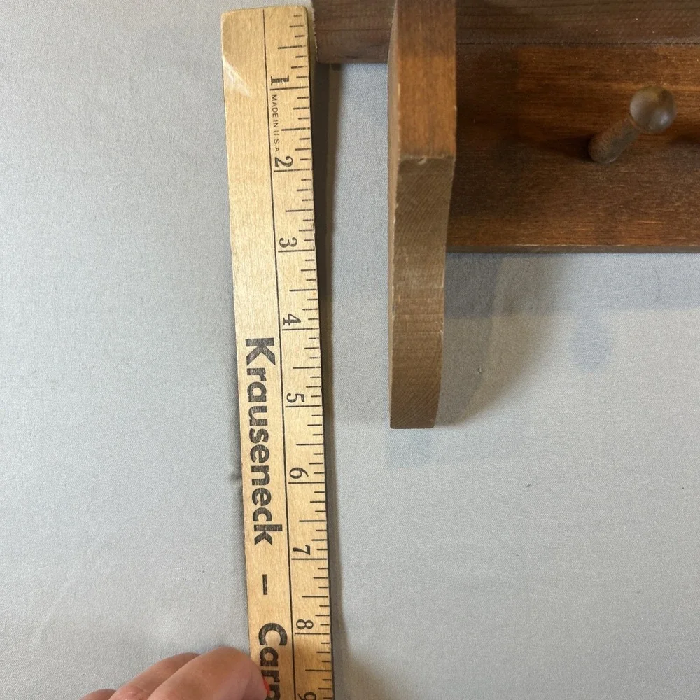 VTG Cottage Core Farmhouse Wood Heart Hanging Wall Shelf 4 Pegs 15 inches Oak